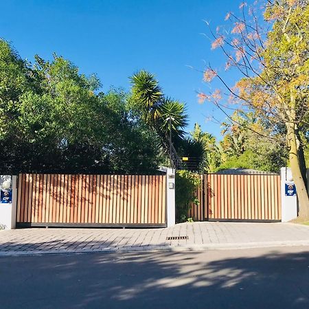 10Vdw Self Catering Apartments Durbanville Exteriör bild