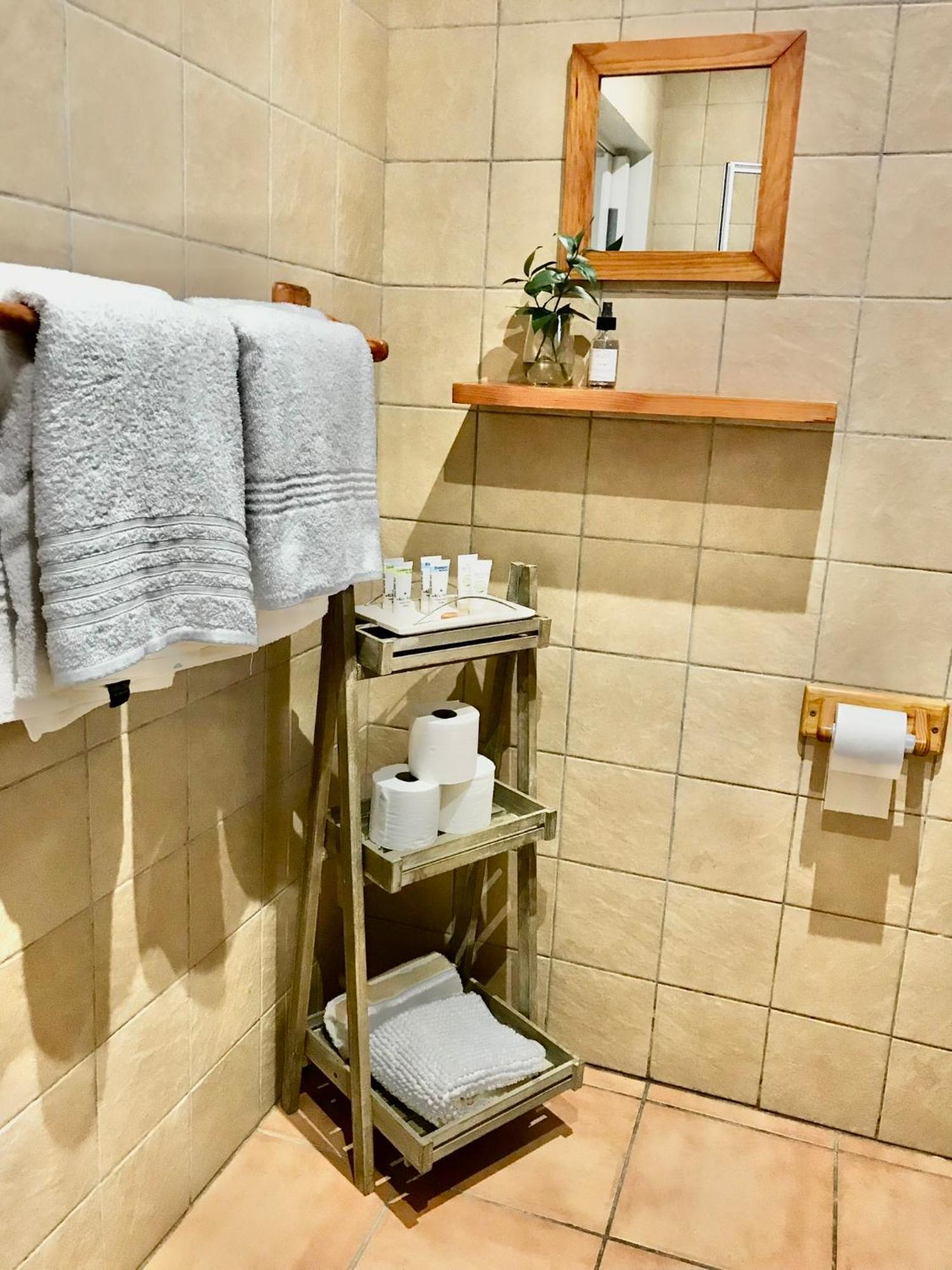 10Vdw Self Catering Apartments Durbanville Exteriör bild