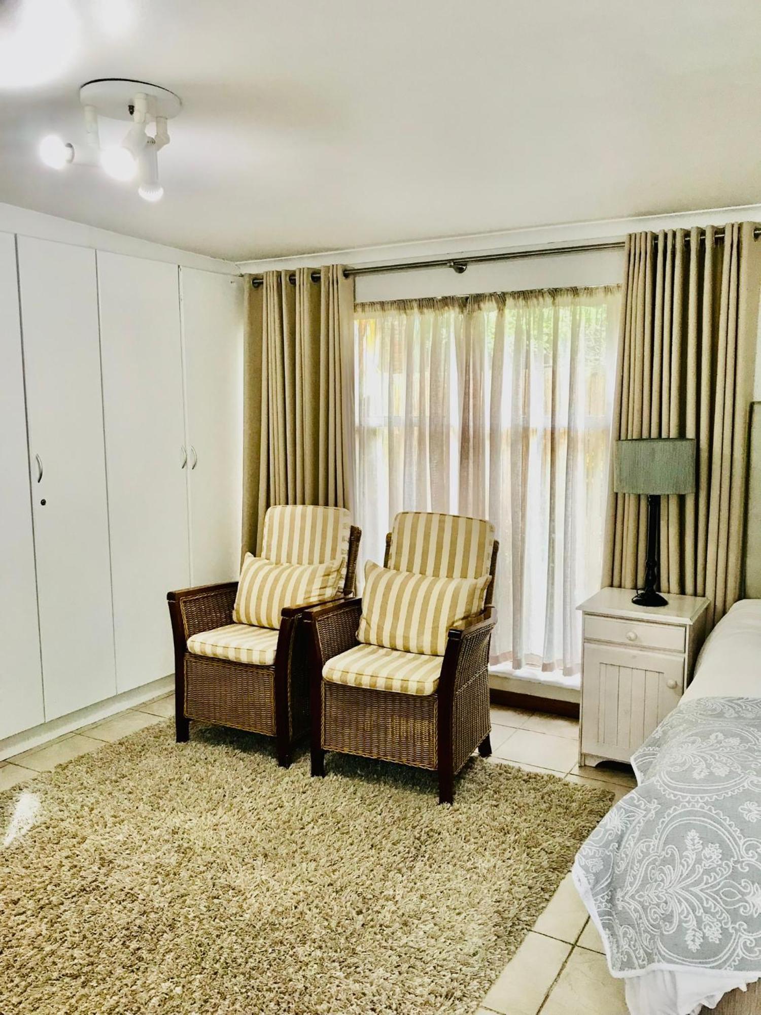 10Vdw Self Catering Apartments Durbanville Exteriör bild