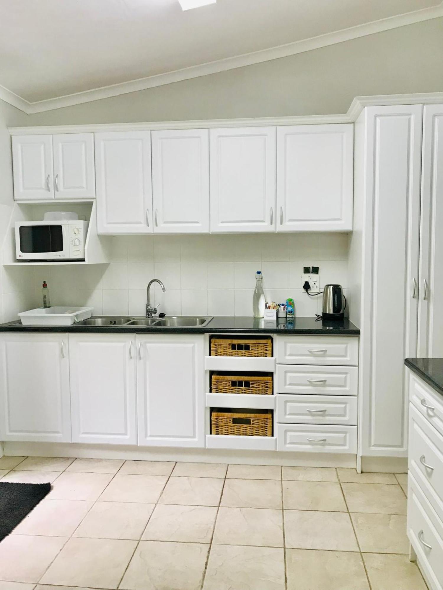 10Vdw Self Catering Apartments Durbanville Exteriör bild